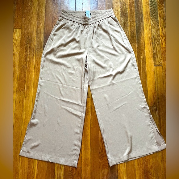 NWOT Express “Satin” Wide Leg Pants - Picture 1 of 5